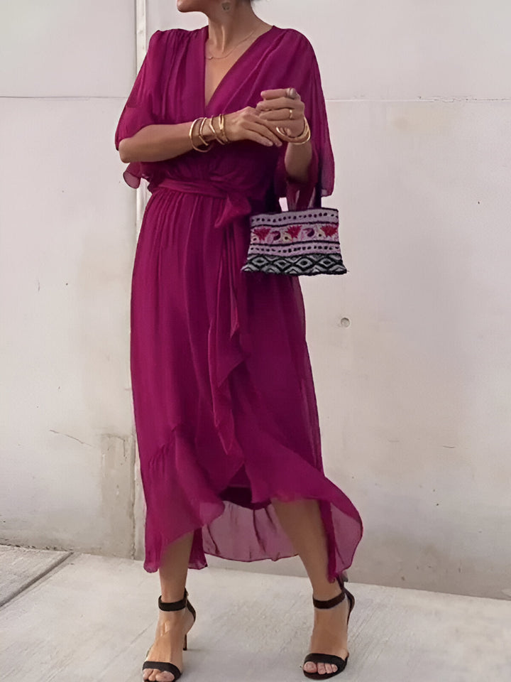 Monique™|Chiffon jurk met V-hals